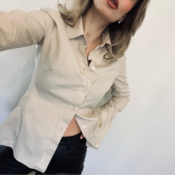 Authentic Vintage Gucci Classic Beige Fitted Style Button Down Shirt Size 38 - Picture 6 of 14